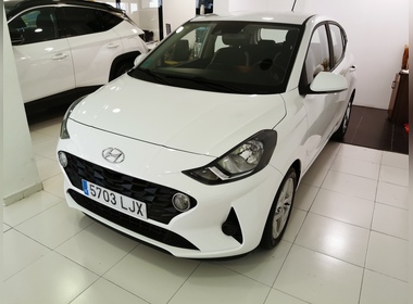 HYUNDAI - i10